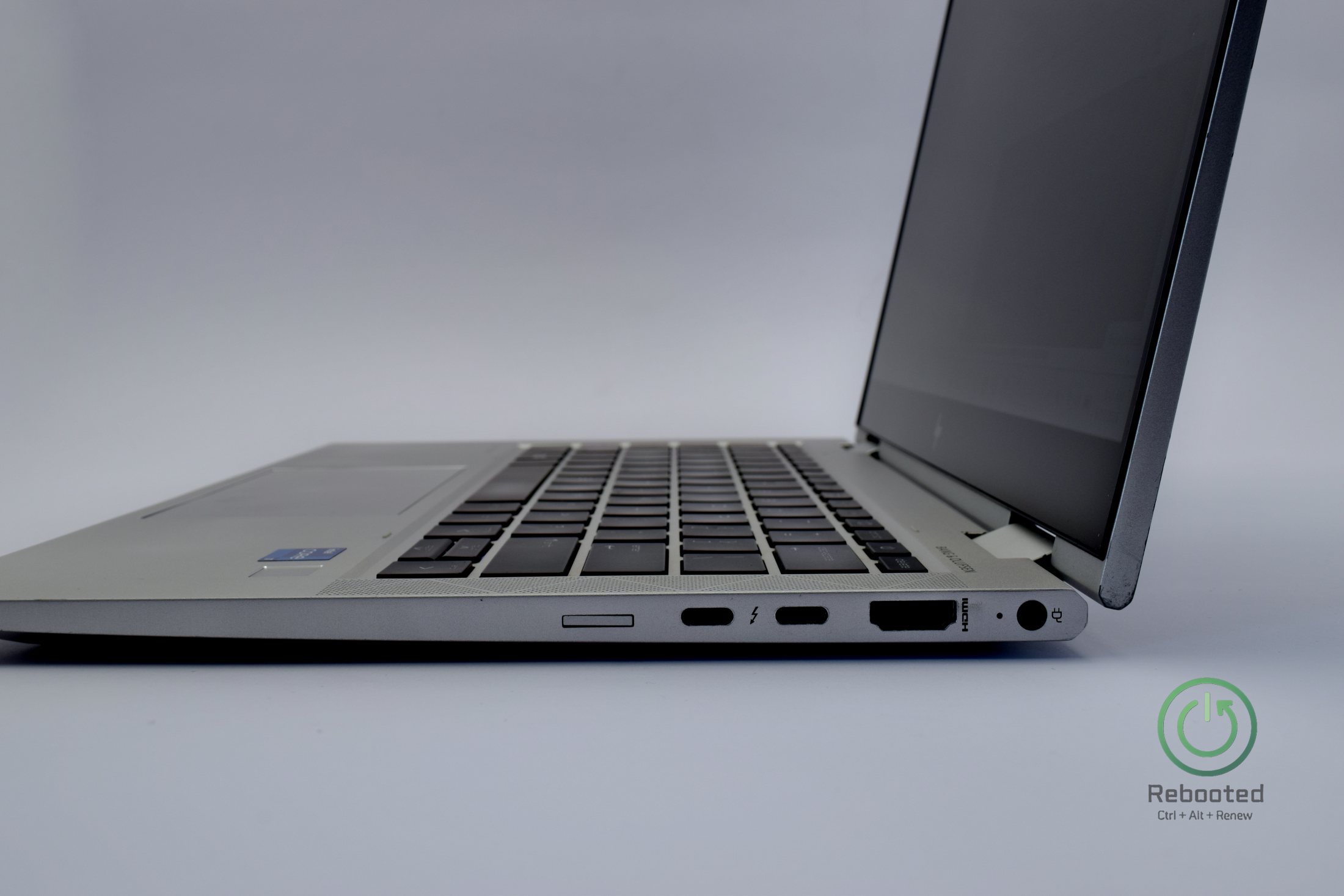 HP EliteBook x360 G8 product photo with Intel Core i7-1185G7, 16 GB DDR4, view 4