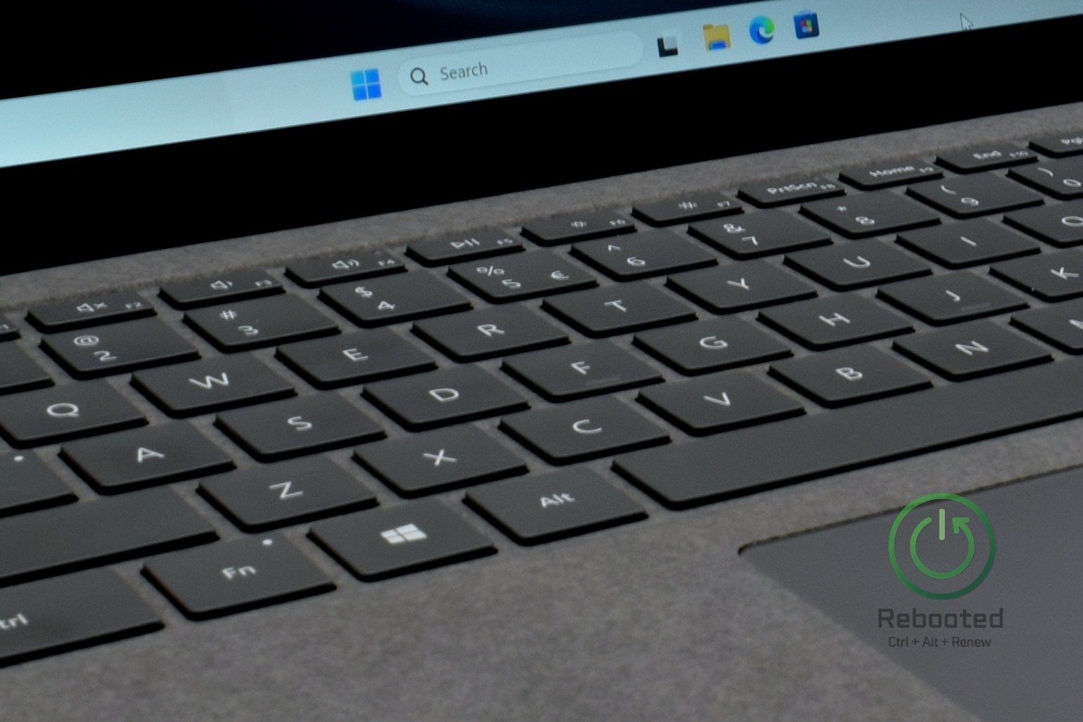 Microsoft Surface Laptop 4 product photo with Intel Core i5-1145G7, 8 GB DDR4, view 5